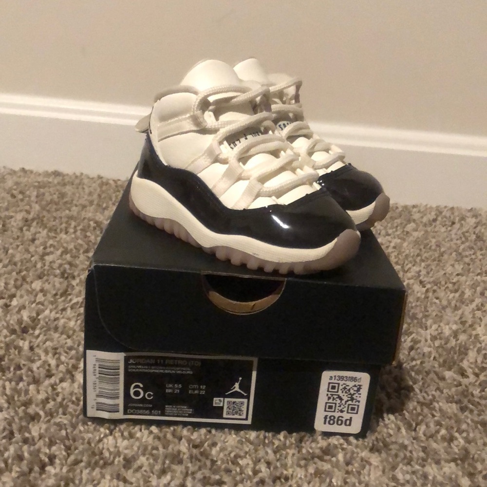 2023 Air Jordan 11 Retro (TD) “Neapolitan”
